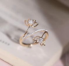 Cute Jwellary Aesthetic, Casual Rings Women, Simple Gold Rings Indian, Ring Collection Aesthetic, Rose Gold Rings Simple, Aesthetic Jwellary, Elegant Rings Classy, Rings For Girls Unique, Gold Rings Indian