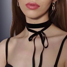 Adjustable Trendy Choker For Formal Occasions, Trendy Adjustable Choker For Formal Occasions, Formal Jewelry With Black Ribbon, Elegant Adjustable Ribbon Choker, Formal Black Choker, Vintage Choker For Party, Black Ribbon Choker Necklace For Parties, Elegant Ribbon Choker As Gift, Adjustable Black Ribbon Party Choker