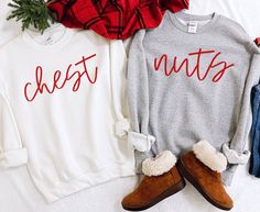 Couples Christmas, Christmas Couple, Funny Christmas Shirts, Christmas T Shirt, Look Plus, Couple Shirts, T Shirt Funny, Funny Christmas, Ugly Sweater