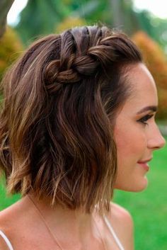 Bob Lung, A Line Haircut, Haircut Short, Cute Braided Hairstyles, Short Hair Trends, Fishtail Braid, Short Braids, Hair 2018, Peinados Fáciles Para Cabello Corto