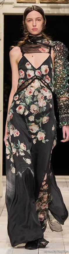 #AntonioMarras #Fall2024RTW #Runway #Fashionrunway 2024 Runway, Dark Florals, Antonio Marras, Fall 24, Print Inspiration, Floral Fashion, Dark Floral, Fall 2024, Fashion Ideas