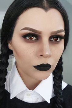 Wednesday Addams Makeup, Teknik Makeup, Wednesday Addams Costume, Halloweenský Makeup, Holloween Makeup, Halloween Makeup Diy, Halloween Fest, Halloween Makeup Ideas, Halloween Makeup Pretty