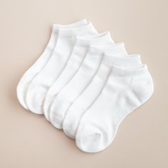 Meet your new everyday favorites. These ankle socks are made from silky soft, breathable bamboo that wicks away sweat and keeps your feet cool for all-day wear. Say goodbye to blisters, and say hello to over the top comfort. 80% Rayon made from Bamboo, 17% Polyester, 3% Elastane Ankle height 3-pack Women’s Ankle Socks, Uni Clothes, 2025 Wishlist, White Ankle Socks, Fun Beauty Products, Socks Ankle, Merino Wool Socks, Boho Moon, Ankle Socks Women