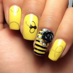 Nails Hacks, Character Nails, Pedi Ideas, Bee Party, Flower Nail Designs, Art Brush