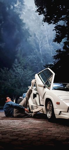 Jordan Belfort, Leonardo DiCaprio, The Wolf Of Wall Street Wallpaper Lamborghini Tattoo, Wolf On Wall Street, Jordan Belfort, The Wolf Of Wall Street, Unique Vehicles, Wolf Of Wall Street, Lamborghini Countach, Kid Friendly Trips, Movie Wallpapers