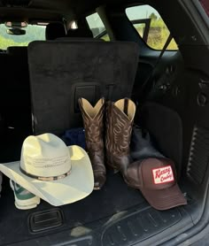 Country Car Aesthetic, Trashy Cowgirl Aesthetic, Western Instagram Bios, Blonde Cowboy Aesthetic, Punchy Aesthetic Pictures, Clean Cowgirl Aesthetic, Cowgirl Asethic Pictures, Cowgirl Friends Aesthetic, Hannah Montana Summer