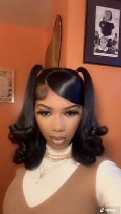 Hairstyles For Short Wigs, Hair Ideas For Black Women Weave, Silk Hairstyle, Black Birthday Hairstyles, Cute Natural Hairstyles For Black Women Straight Hair, Hairstyles With Real Hair, Black Y2k Hairstyles, Devil Hairstyles, Half Up Half Down Hair Black Women Swoop