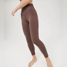 Nwt Aerie Real Me High Waisted Legging In Chocolate Brown Color Size Xs Chocolate Brown Leggings, Aerie Leggings, Chocolate Brown Color, Brown Leggings, Aerie Real, Chocolate Brown Colour, Gym Leggings, High Waisted Leggings, Gym Outfit