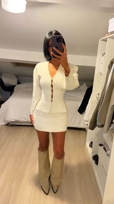 Outfit Jupe, Elegantes Outfit Damen, Fancy Fits, Chique Outfit, Paris Outfits, Evening Outfits, Looks Chic, Going Out Outfits