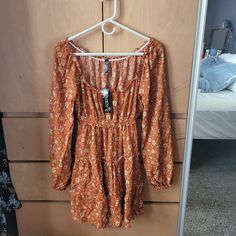 Size Medium Yellow Flowy Long Sleeve Dress, Mustard Dress For Fall Brunch, Mustard Dresses For Fall Brunch, Casual Long Sleeve Floral Dress For Day Out, Summer Long Sleeve Mini Dress For Daytime, Long Sleeve Summer Mini Dress For Daytime, Yellow Casual Mini Dress For Fall, Daytime Long Sleeve Summer Mini Dress, Casual Fall Beach Floral Dress