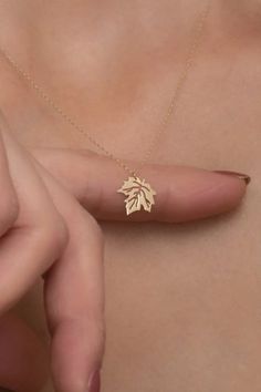 "✦14K Solid Gold Dainty Maple Necklace / Minimalist Leaf Necklace  / Dainty Sycamore Leaf Necklace / Canadian Maple Leaf Necklace  / Jewelry For Women / Girlfriend Gift İdea  ✦  ✧ Item Details ✧  * Made to Order * Gold KT: 14K Solid Gold * Gold Color: 14K Gold * Heart Necklace: 14\", 15\", 16\", 18\", 20\",22\", ✦ Orders will be wonderfull packaged for gift giving in a jewelry box ✦ ❤ Thank you for taking the time to look at my shop. I hope you enjoy my designs as much as I enjoyed creating them Dainty Gold Jewellery, Maple Leaf Necklace, Sycamore Leaf, Simple Necklace Designs, Autumn Jewelry, Canadian Maple Leaf, Gold Leaf Necklace, Dainty Gold Jewelry, Wishlist 2024