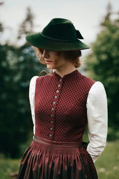 Dirndl Dress Traditional, Lena Hoschek, Dirndl Dress, 20th Century Fashion, Vintage Inspired Fashion, Vestidos Vintage, Pinafore Dress, 가을 패션, Looks Style