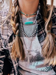 How To Layer Western Necklaces, Western Layered Necklaces, Western Jewelry Ideas, Western Jewelry Necklace, Rodeo Jewelry, Cute Cowgirl Outfits