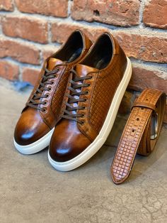 Stylish Outfits For Men, Brown Leather Sneakers, Ballet Socks, Trendy Mens Fashion, Men's Shoes Accessories, How To Make Brown, Outfits For Men, Brown Leather Shoes, Best Mens Fashion