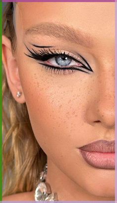 Eyeliner tutorials 2024 New eyeliner tutorials 2024 Best eyeliner tutorials 2024 Eyeliner application tips 2024 Eyeliner trends 2024 Winged eyeliner tutorial 2024 Cat eye eyeliner tutorial 2024 Smokey eye eyeliner tutorial 2024 Graphic eyeliner tutorial 2024 Bold eyeliner looks 2024 Natural eyeliner look 2024 Eyeliner for beginners 2024 Eyeliner hacks 2024 Easy eyeliner tutorial 2024 Dramatic eyeliner tutorial 2024 Glitter eyeliner tutorial 2024 Colored eyeliner tutorial 2024 Liquid eyeliner Rave Easy Makeup, Smokey Graphic Liner, Unusual Eye Makeup, Eyeshadow And Eyeliner Looks, Checkered Eye Makeup, Easy Editorial Makeup, Graphic Eye Makeup Looks, Unique Eyeliner Ideas, Bold Makeup Ideas