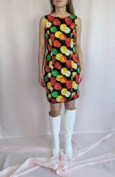 "True vintage 1990s Escada fruit dress. Made of 100% cotton, lined, sleeveless, with the cutest apple and pear print. This one will get you looks. Item is in great vintage condition, the only obvious usage marks (repair marks to be precise) are to be seen on the lining. Not visible while wearing, not affecting comfort in any way.  Model is size UK 8/ EU 36/ S, cup A and 5'7. Best fit S and M. No stretch to the fabric  pit to pit 17\"  shoulder to bottom hem 35\"  hips 19\"  waist 15\"  measured Fruit Themed Outfits, Fruit Clothes Aesthetic, Casual Fitted Dress With Fruit Print, Fitted Sleeveless Dress With Fruit Print, Fruit Print Dress, Retro Fruit Print Dresses For Spring, Fitted Sleeveless Dress With Strawberry Print, Fitted Sleeveless Strawberry Print Dress, Fruit Inspired Outfit