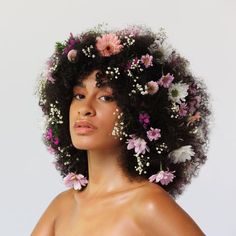 Model Mannequin, Flowers In Her Hair, Natural Afro Hairstyles, Pelo Afro, Natural Hair Styles Easy, Photoshoot Concept