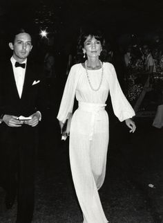 Lee Radziwill's Best Style Moments: Timeless American Elegance in Pictures Photos | W Magazine Guilty Pleasures, Mode Vintage, Look At You, Who What Wear