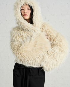 A cute fur coat with a voluminous silhouette. 

The vintage-like finish will make your styling even more gorgeous. 

This is a piece that is typical of this year and has a leading presence and is on trend. 

◾️Model
Height/Weight: 169cm/48kg
Try size: S

◾️Material
acrylic 70%
polyester 30%



Size (cm)
Length
Shoulder width
Chest measurement
Sleeve length


S
48
46
102
66


M
50
47
106
67


L
52
48
110
68 One Piece Top, Davos, Design Image, Strike A Pose, Height And Weight, Fur Jacket, Model Height, Skirt Set, Fur Coat