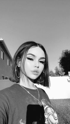 Black Bob, Bob Lace Front Wigs, Maggie Lindemann, Photographie Portrait Inspiration, Fluffy Hair, Cute Hairstyles For Short Hair, Instagram Foto, Virgin Hair