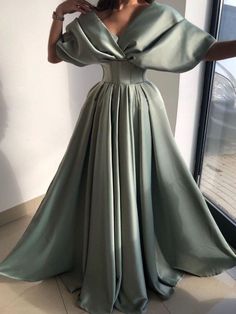 Soiree Dress, Modest Dresses Casual, Elegant Dresses Classy, Pretty Prom Dresses, فستان سهرة, Holiday Party Dresses, Modest Fashion Outfits, Glam Dresses, Fancy Outfits