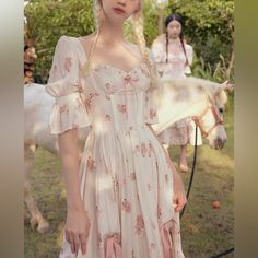 Rosé Smile, Flowers Transparent, French Dress, Dress Shapes, Corset Dress, Rococo, Sleeve Designs, Summer Wear, Look Fashion