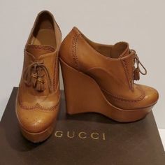 Great Condition. Normal Fading On Leather And Some Scuffs On The Bottom Soles. Luxury Heels With Brogue Detailing And Round Toe, Designer Brown Heels With Leather Sole, Designer Brown Heels With Almond Toe, Gucci Round Toe Calf Leather Heels, Gucci Calf Leather Heels With Round Toe, Gucci Calf Leather Round Toe Heels, Designer Gucci Brown Heels, Gucci Brown Heels, Gucci Brown Heels For Formal Occasions