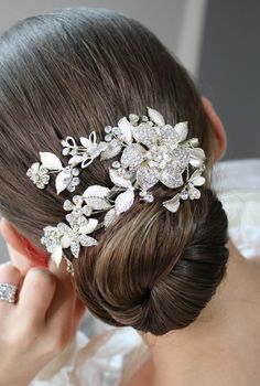 LOLA Gold Floral Hair Clip | EDEN LUXE Bridal Hairstyles Bride, Crystal Hair Clip, Crystal Bridal Headpiece, Wedding Renewal, Romantic Aesthetic, Crystal Hair Clips, Beautiful Tiaras, Back Of The Head, Diamond Tiara