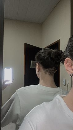 Undercuts For Women Design, Undercut On Women, Small Undercut Designs, Women Undercut Designs, Small Undercut Women, Undercut Women Design, Shaved Back Of Head Undercut Black Women, Under Shaved Hair Designs, Shaved Hair Designs Undercut