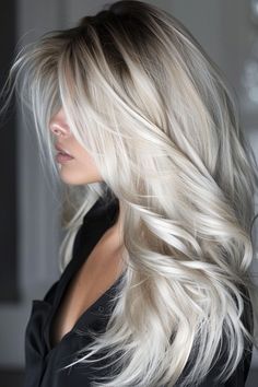 Types Of Platinum Blonde, Platinum Blonde With Shadow Root, Shinion Hair, Hairstyles Braid, Blonde Locks, Icy Blonde Hair, Blonde Woman, Blonde Hair Inspiration, Blonde Hair Looks