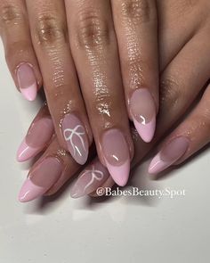 @BabesBeauty.Spot on IG  Coquette bow nails 🎀🌷✨ Shimmer French Tip Nails Almond, Cute Nails New Years, Pink Nails With Cute Design, Nail Inspired Pink, French Nails With Bow Design, Bow On Nails Design, Pink Bows Nails, Nail Inspo Ideas Simple, Cute Nails Simple Design