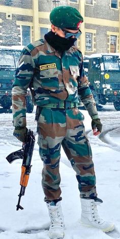 Indian Army Recruitment, Funny Faces Images, Army Couple Pictures, Special Forces Gear, Army Look