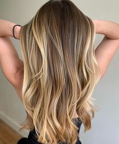 Going Brunette, Brown Hair With Highlights And Lowlights, Blonde Balayage Highlights, Blonde Tips, Ash Brown Hair, Change Hair, Brown Hair Balayage, Highlights Brown Hair, Blonde Hair With Highlights