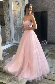 Pink Gown Prom, Prom Queen Aesthetic Pink, Princess Prom Dresses Pink, Prom Dresses Pastel Pink, Quinceañera Dresses Pink, Light Pink Grad Dress, Pink Hoco Dress Long, Prom 2025 Dresses, Ball Dresses Pink