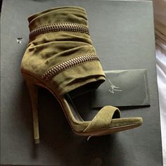 Authentic Giuseppe Zanotti Design Heels New Never Worn With Dust Bag. Size 35. (5) Women's They Fit A Slim Foot. They Will Not Fit If You Have A Wide Foot. Box Not Included Because It Was Damaged. It Got Smashed While In The Process Of Moving But Nothing Happened To The Heels Because They Are Stored In A Different Container. I Bought These From Another Posher. Luxury Padded Heel Wedge Heels, Louis Vuitton Slides Revival, Luxury Glamorous Heels With Feather Trim, Luxury Patent Leather Heels With Stacked Heel, Luxury Stacked Heel Medium Width Heels, Luxury Fitted Heels With Metal Feet, Luxury Formal Heels With Crocodile Pattern, Luxury Glamorous Heels With Metal Feet, Cheap Lv Boots