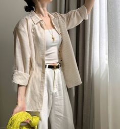 Neutral Fashion Aesthetic Summer, Uniqlo Blouse, Hijab Stile, Revealing Outfits, Outing Outfit, Beige Outfit, Air Space