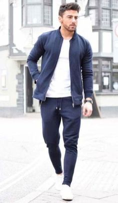 white-sneakers-with-athleisure-outfit-3 Blue Joggers Outfit, Athleisure Outfits Men, Mens Joggers Outfit, Sporty Outfits Men, Dapper Mens Fashion, Athleisure Men, White Sneakers Men, Athleisure Style, Vans Converse