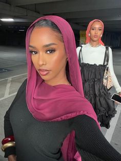 Hijabi Friends, Black Princess Aesthetic, Headwrap Hairstyles, Eid Fashion, Arabic Clothing, Muslim Culture, Hijab Designs, Bald Girl, Hijab Style Tutorial