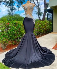 Prom Dresses 2024 Black Women, Prom Fits, 18th Bday, Floral Dress Formal, Gold Mermaid, Gorgeous Prom Dresses, Prom Girl Dresses, Birthday Hair, Prom Dresses Sleeveless