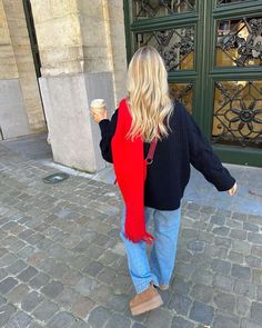 Pull Bleu Marine, Instagram Advertising, Autumn Fits, How To Pose, Outfit Inspo Fall, Winter Fashion Outfits, Fall Winter Outfits