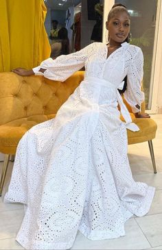 Modest Dress Outfits, White Outfits For Women, Women Suits Wedding, Afrocentric Fashion, Derby Outfits, Chic Dress Classy, Dinner Dress Classy