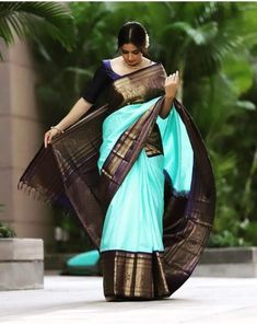 Sarees Traditional, Pattu Saree Blouse Designs, Wedding Saree Blouse, Wedding Saree Blouse Designs, Silk Saree Kanchipuram, Designer Lehengas, Saree Designer, Kanjivaram Silk Saree