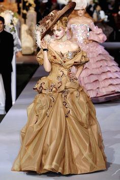 Gaun Abad Pertengahan, 00s Mode, Rococo Fashion, Dior Couture, Looks Vintage, Rococo