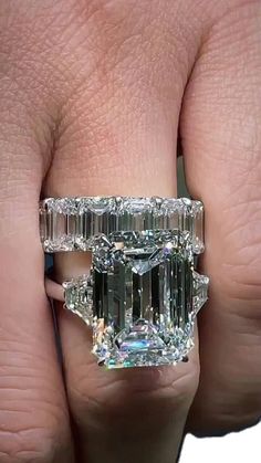 Emerald Engagement Ring Big, Luxury Diamond Cut Emerald Ring, Luxury Silver Emerald Cut Ring, Luxury Emerald Cut Vvs Clarity Rings, Luxury Emerald-cut Diamond Ring, Harry Winston Engagement Ring, Big Engagement Rings, Yellow Engagement Rings