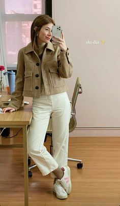 Women Outfits Winter, Casual Outfits Ideas, Winter Outfits Casual, Fashion On A Budget, Looks Adidas, How To Look Expensive, Budget Outfits, Elegante Casual, Outfit Winter