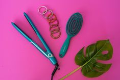 These products and tools are HAIRSTYLIST made and approved! They are the best for nurturing your hair, no matter the type. Click to shop! Balayage, Frizzy Hair, Best Hair Tools, Dark Roots Hair, Brunette Black Hair, Affordable Beauty Products, Dark Roots, Ombre Balayage