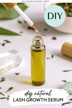 DIY natural lash growth serum in a small glass bottle with an eyeliner brush applicator. A small drop of lash serum falls from the applicator. Diy Lash Growth Serum, Grow Long Lashes, Homemade Lash Serum, Grow Long Lashes Naturally, Lash Growing Serum