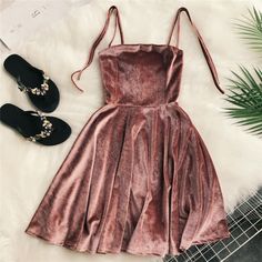 Dresses For Christmas, Halloween Party Dress, Velvet Dresses, Dress Velvet, Short Party Dress, Empire Dress, Girls Party Dress, Komplette Outfits, Solid Dress