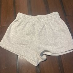 Never Worn Super Soft Grey Sweatshorts, Thrift Ideas, Short Sweatpants, Shein Shorts, Future Wardrobe, Clothing Pieces, Sweatpants Shorts, Grey Sweatpants, Birthday Wishlist