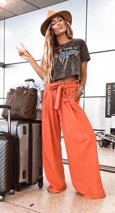 Spring Outfits Boho, Daily Fashion Outfits, Orange Pants, Stil Boho, Perfect Summer Outfit